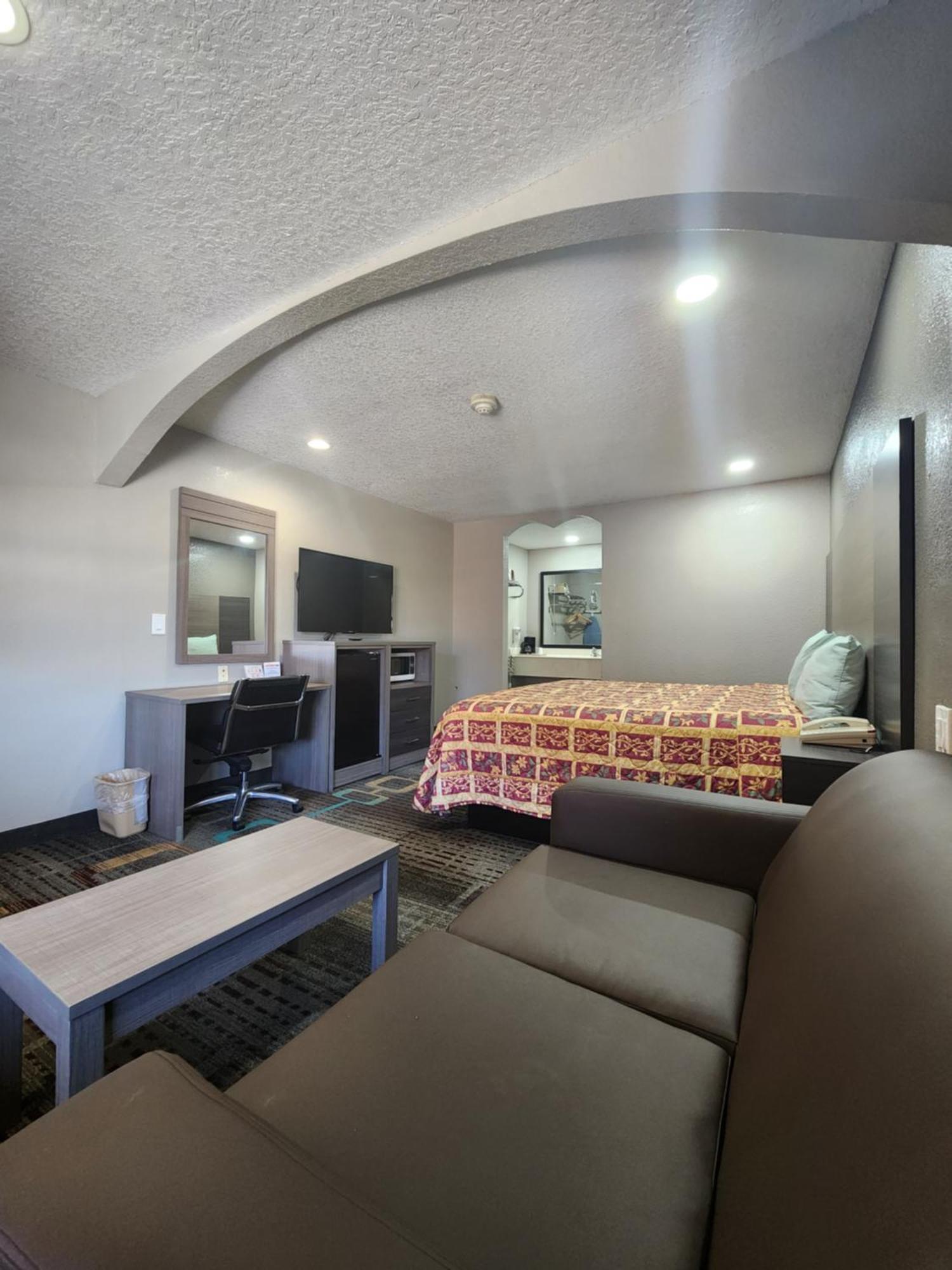 Scottish Inn And Suites Μπόμοντ Εξωτερικό φωτογραφία