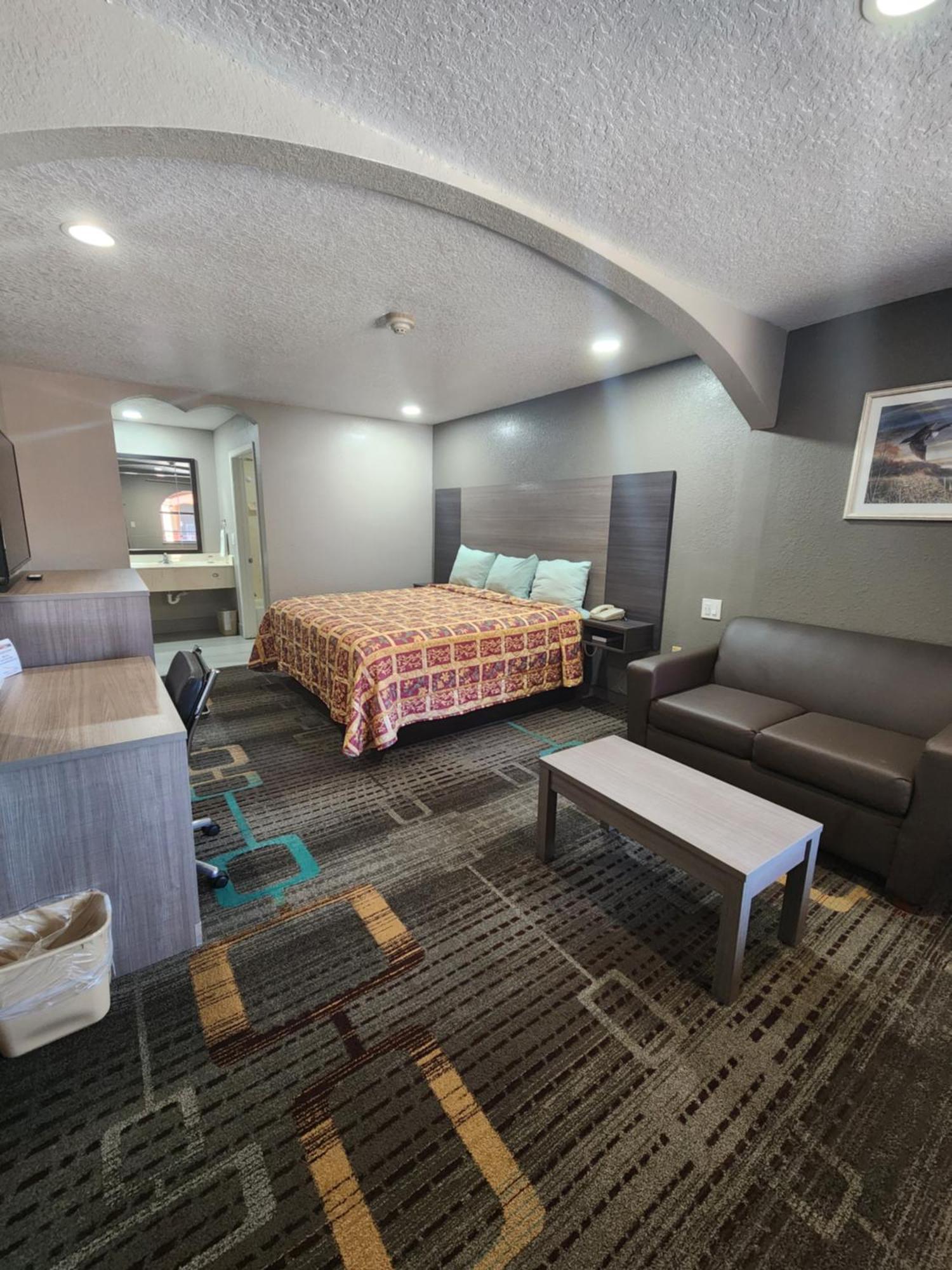 Scottish Inn And Suites Μπόμοντ Εξωτερικό φωτογραφία