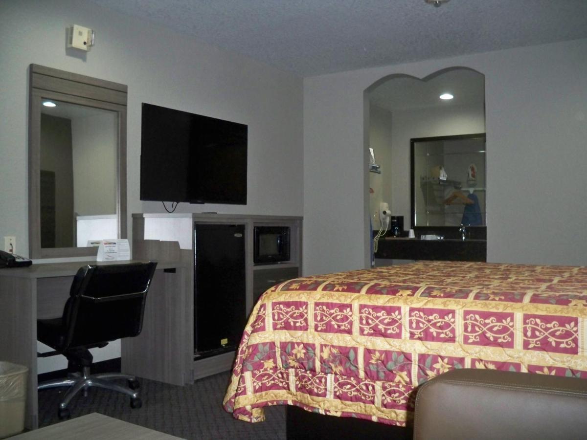 Scottish Inn And Suites Μπόμοντ Εξωτερικό φωτογραφία